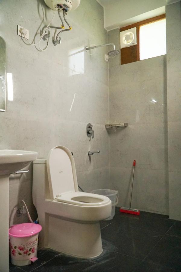 Firefly Hostel มะนาลี ภายนอก รูปภาพ